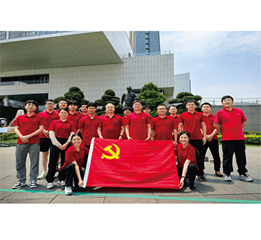 公司开展五四主题党日和团日活动