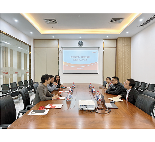 市镇领导专家莅临公司指导人才工作